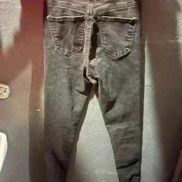 Forever21 Jeans - Picture 3 of 3